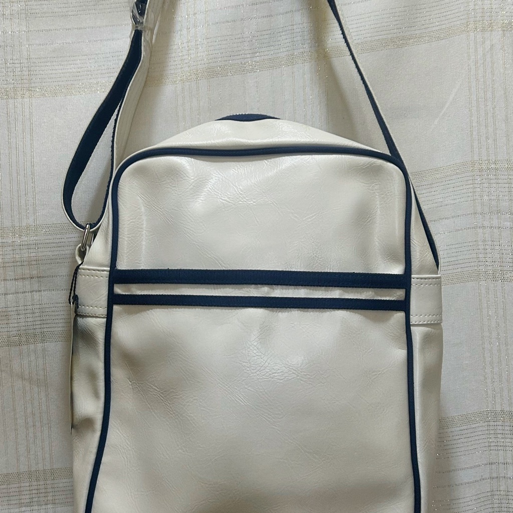 Fred Perry White And Navy Leather-Look Messenger Bag